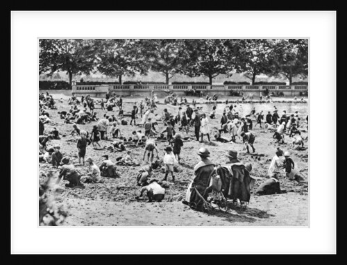Sand pit, Bishop's Park, Fulham, London by Anonymous
