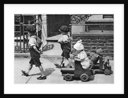 Young children playing in the street, London by Anonymous