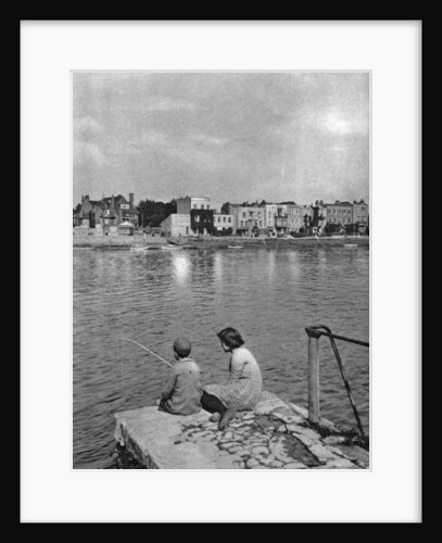 Strand-on-the-Green, Chiswick, London by McLeish