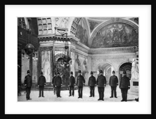 The Great Hall, The Old Bailey, London by Anonymous