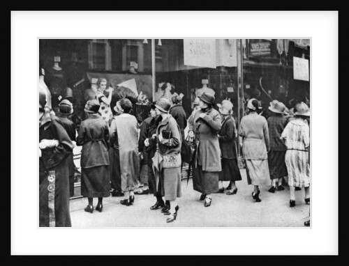 Shoppers in Kensington High Street, London by Anonymous