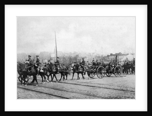 The first units of the British Expeditionary Force in Boulogne, Northern France by Anonymous