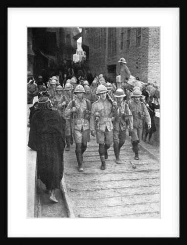 British troops on the way to Baghdad, First World War by Anonymous