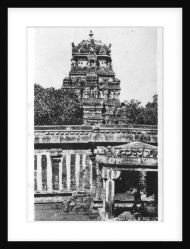 Inner court, Kalaiyarkovil, India by Anonymous