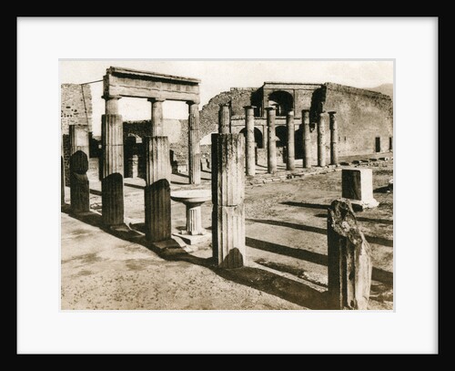 Foro triangolare, Pompeii, Italy by Anonymous