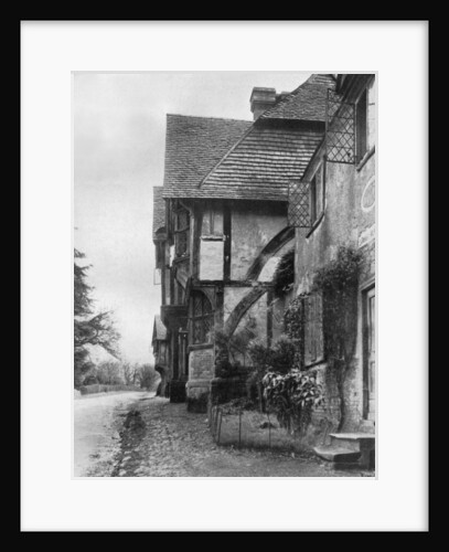 Old house at Chiddingstone, Kent by Herbert Felton