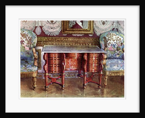 Kneehole writing table and gilt fauteuils by Edwin Foley