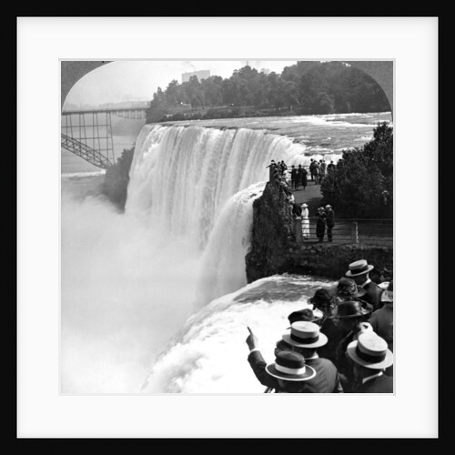 Niagra Falls from Goat Island, New York, USA by Realistic Travels Publishers