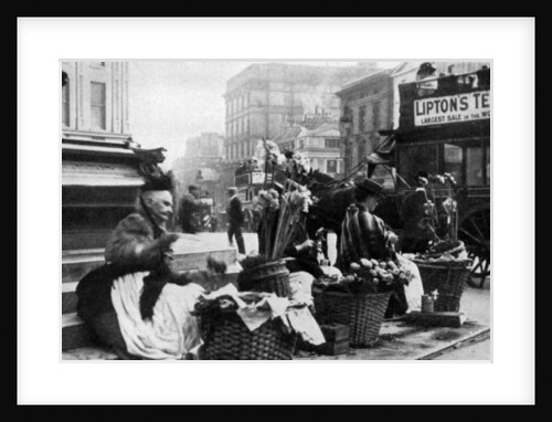 Flower sellers at Piccadilly Circus, London by Anonymous