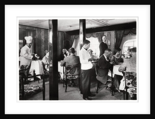 Passengers' dining room, Zeppelin LZ 127 'Graf Zeppelin' by Anonymous