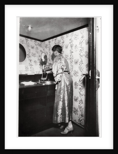 Ladies' washroom, Zeppelin LZ 127 'Graf Zeppelin' by Anonymous