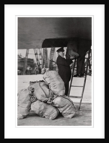 Shipping the post, Zeppelin LZ 127 'Graf Zeppelin' by Anonymous