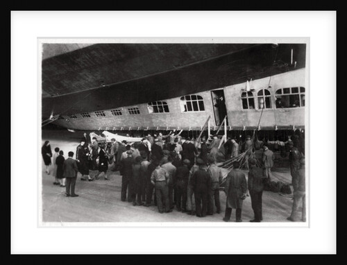 Passengers boarding Zeppelin LZ 127 'Graf Zeppelin' by Anonymous