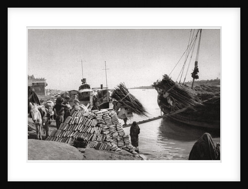 Unloading cargo from a boat, Muhaila, Baghdad, Iraq by A Kerim