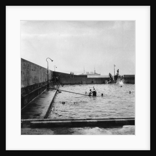 Swimming pool, Balboa, Panama by Anonymous