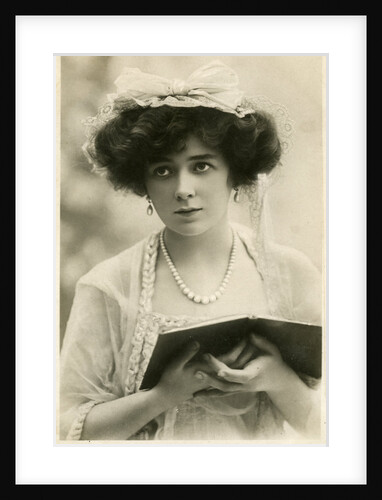 Hilda Coral, British actress by Lallie Charles