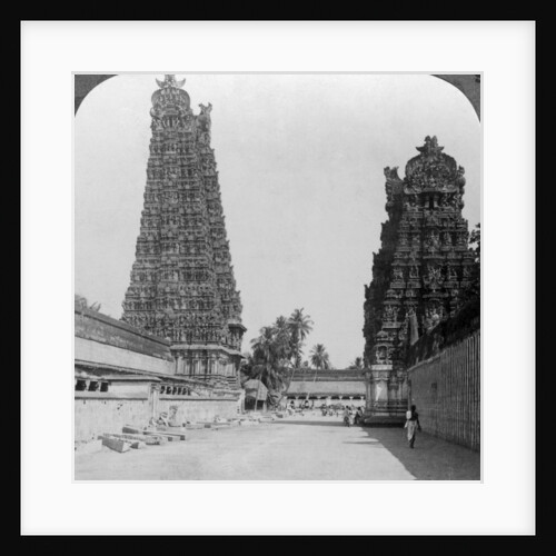 Gopuram, Sri Meenakshi Hindu Temple, Madurai, Tamil Nadu, India by Underwood & Underwood