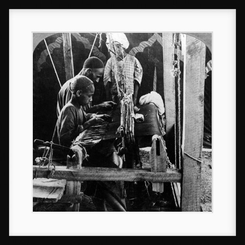 Shawl weavers, Kashmir, India by Underwood & Underwood