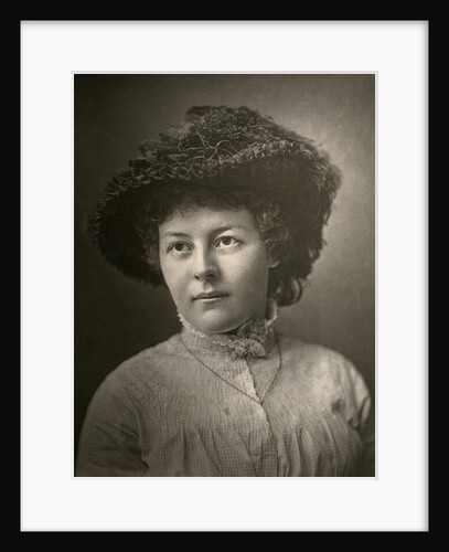 Adela Measor, Irish actress by London Stereoscopic & Photographic Co