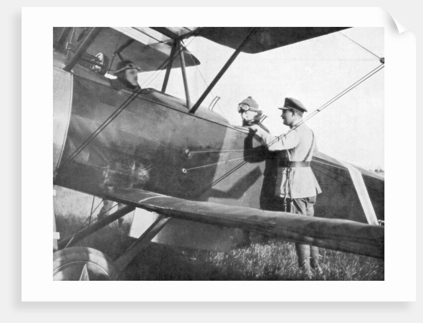 Albert I of Belgium, leaving by plane to visit the lines of the Yser by Anonymous