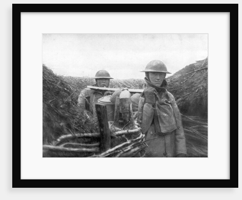 American troops at the front delivering soup to their comrades by Anonymous