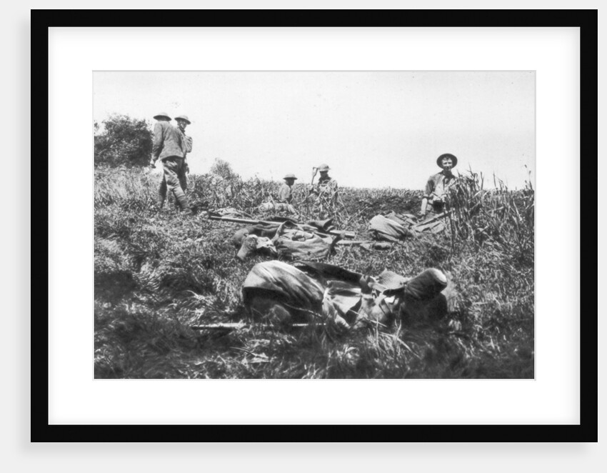 American marines digging trenches, Lucy-le-Bocage, France by Anonymous