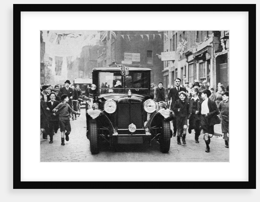 King George V's last visit to the East End, London by Anonymous
