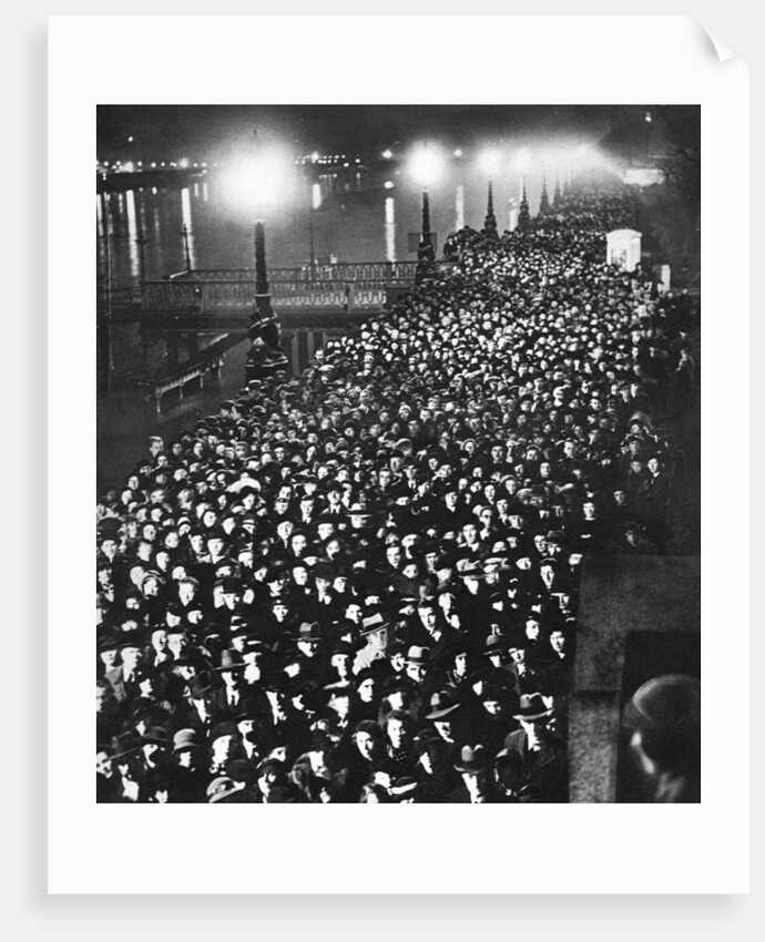 The crowd waiting to pass by King George V's catafalque in Westminster Hall, London, January 1936 by Anonymous