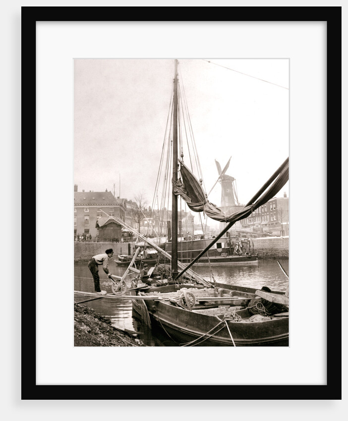 Canal boat, Rotterdam by James Batkin