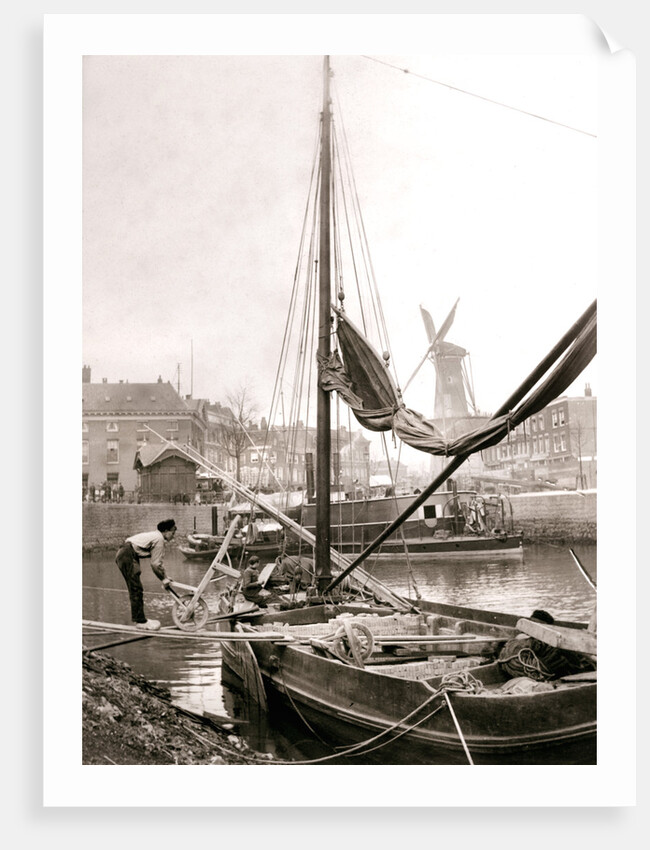 Canal boat, Rotterdam by James Batkin