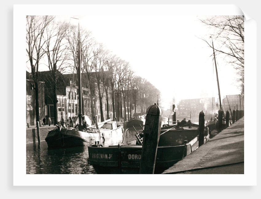 Canal boats, Dordrecht, Netherlands by James Batkin