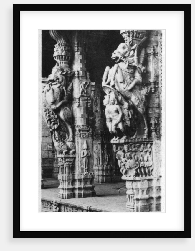 The front hall of a Hindu temple, Vellore, India by Anonymous