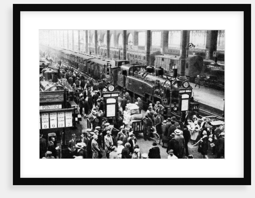 Arrival of Train at North Station, Paris by Ernest Flammarion