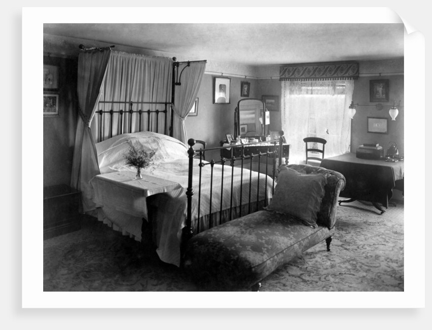 Edwardian bedroom by Anonymous