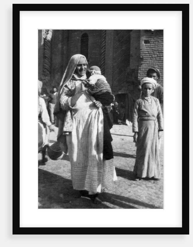 Muslim woman and child, Iraq by Anonymous
