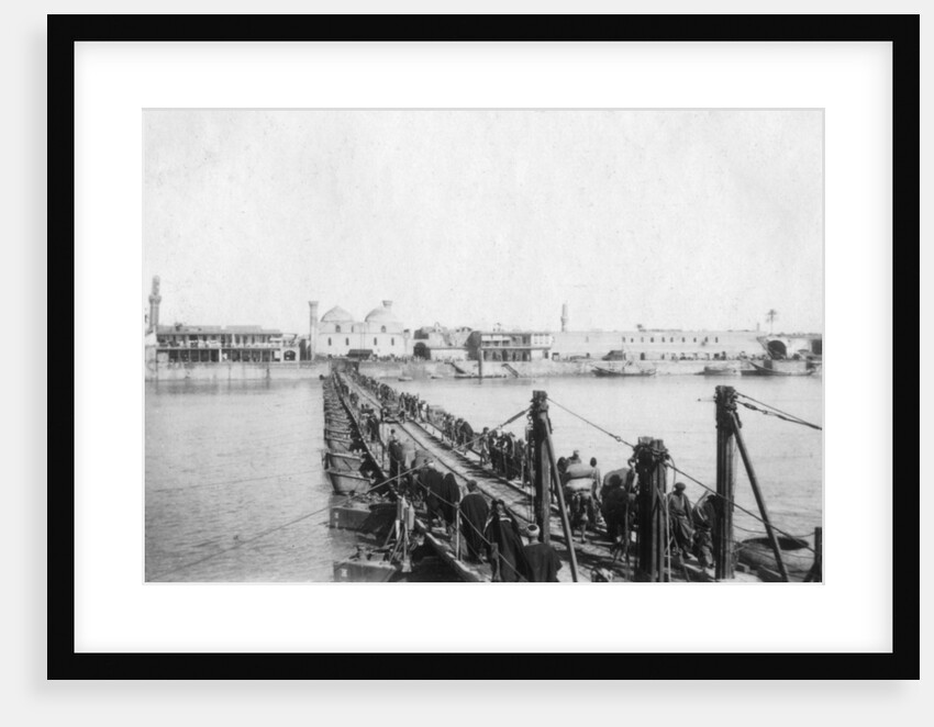 Kotah boat bridge, Baghdad, Iraq by Anonymous