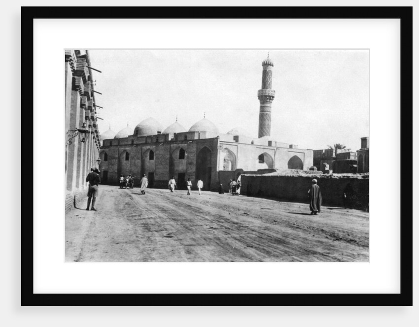 Mosque on River Street, Baghdad, Mesopotamia, WWI by Anonymous