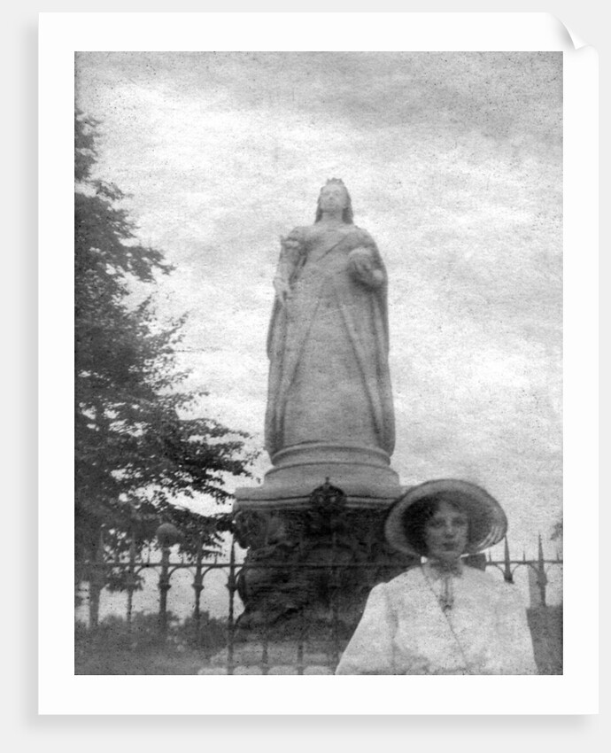 Queen Victoria's statue, College Green, Bristol by Joseph Edgar Boehm