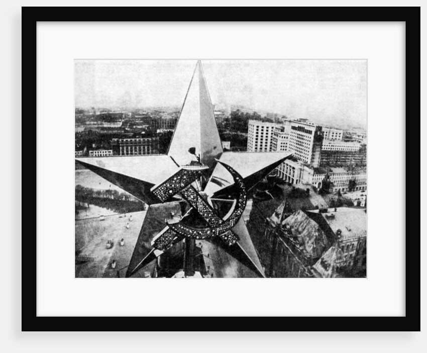 The Soviet star surmounting the Nikolsky Tower of the Kremlin, Moscow by Anonymous