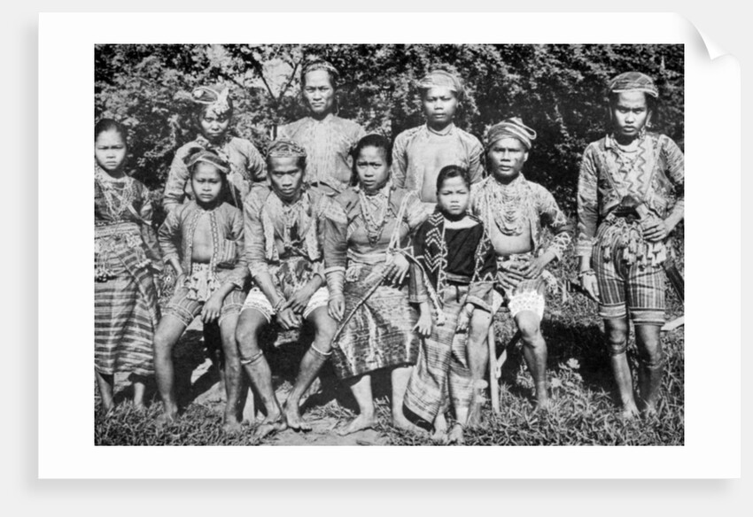 Philippine islanders in fete-day costume by Anonymous