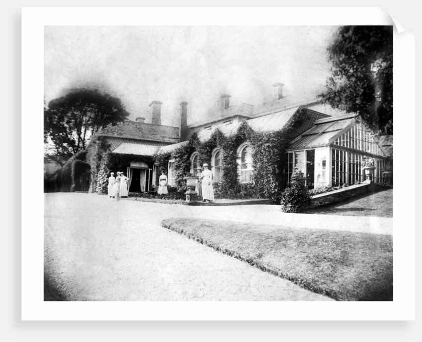 Group of women, Pamflete by Anonymous