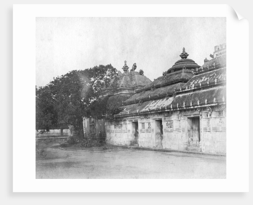 Lingaraj temple, Bhubaneswar, Orissa,  India by FL Peters