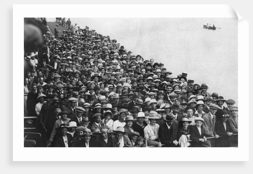 People waiting to go on a boat trip, Bournemouth Pier, August 1921 by Anonymous