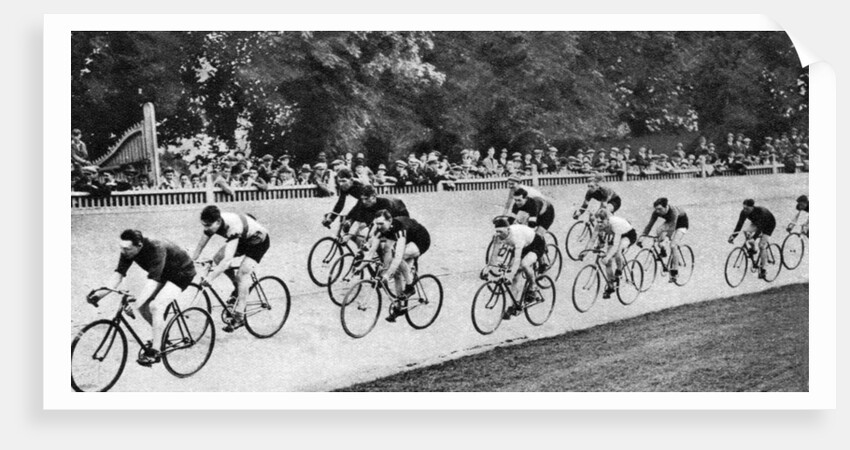 Ten miles amateur cycling championship, Herne Hill cycle track, London by Anonymous