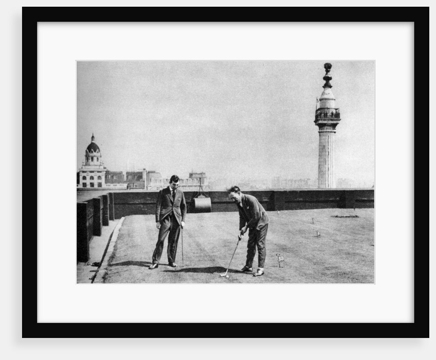 A putting green on the roof of Adelaide House, near London Bridge, London by Anonymous