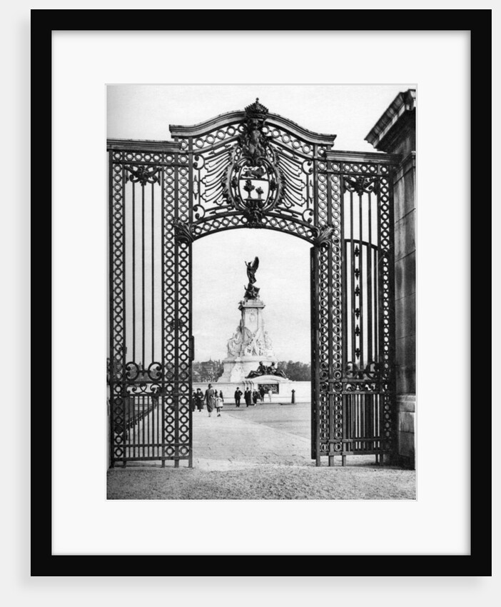 Wought-iron gates, Buckingham Palace, London by McLeish