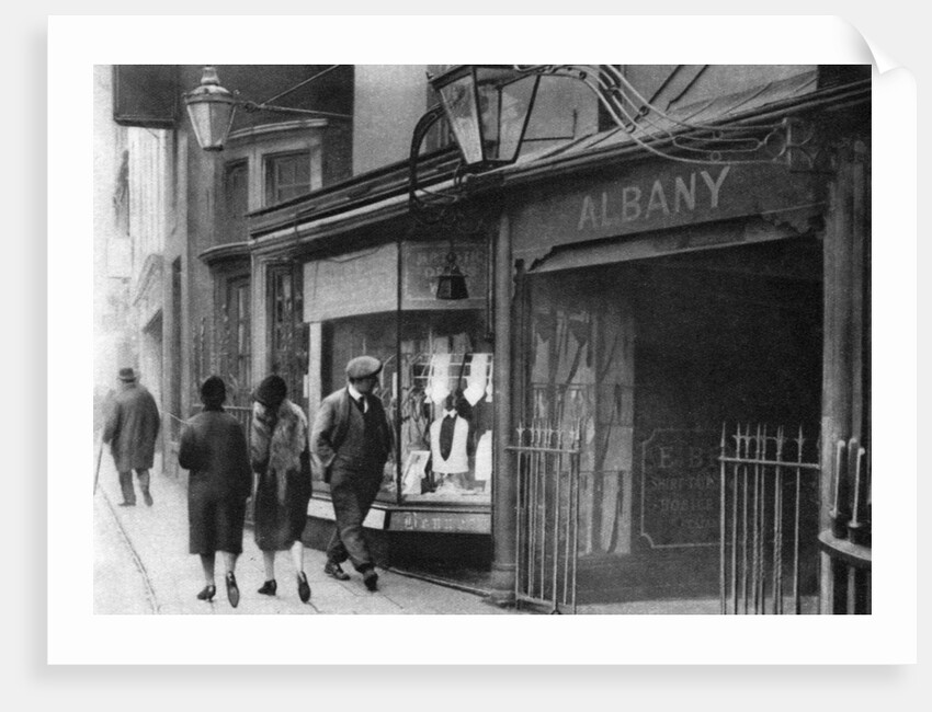 Gatehouse in Vigo Street leading to the Albany chambers, London by Anonymous