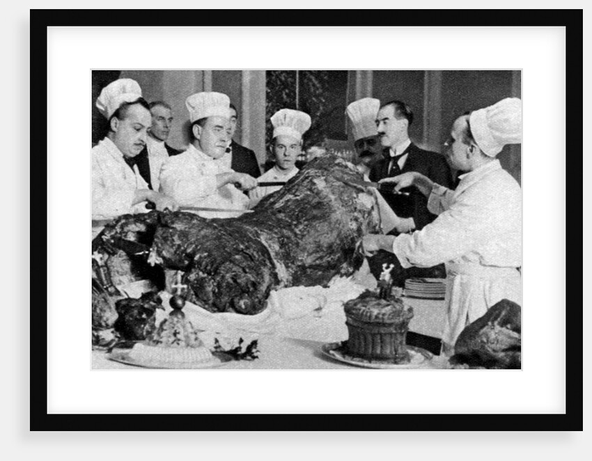 Carving a side of beef at the annual banquet at the Guildhall, London by Anonymous