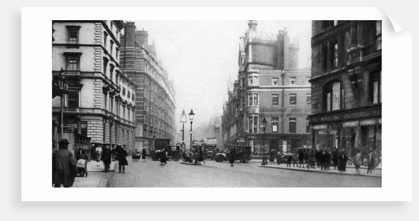 Knightsbridge, London by Anonymous