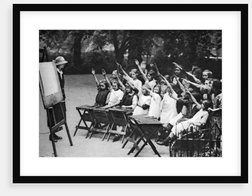 Open air class in Lincoln's Inn Fields, London by Anonymous